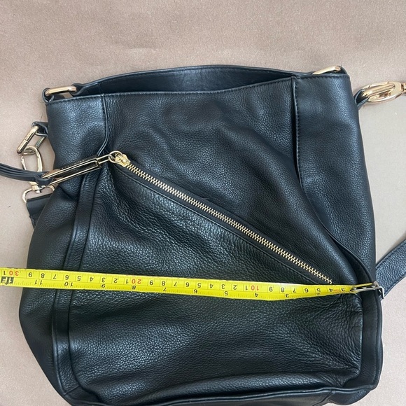 Kelsi Dagger Black Leather Handbag With Adjustable Crossbody Strap Gold Hardware - Picture 10 of 11